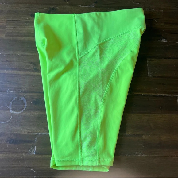 Athleta Stay Fly 9 Inches Biker Shorts - Picture 4 of 12